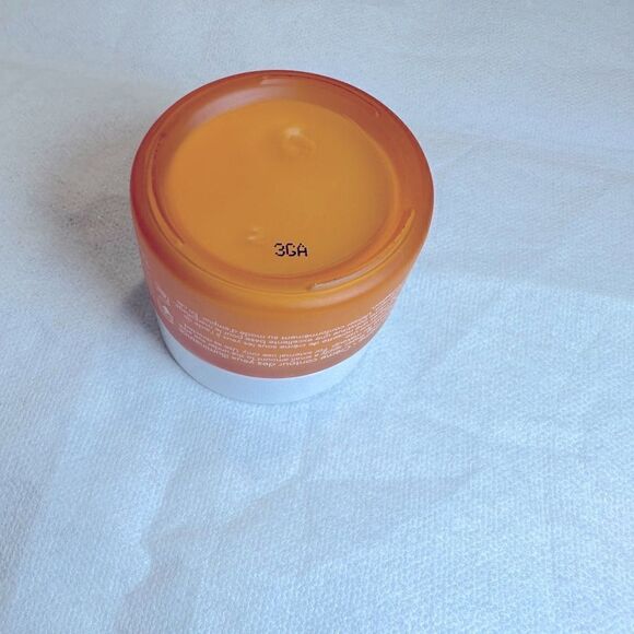 OLEHENRIKSEN Banana Bright+ Vitamin C Brightening Eye Crème 0.5 oz - Picture 4 of 5